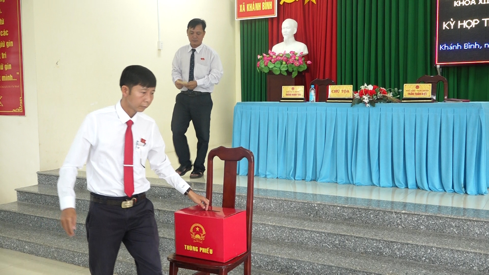 Toàn cảnh buổi họp